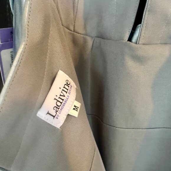 Halter Neckline Long Column Dress by LaDivine - M - Picture 3 of 6